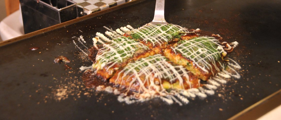 okonomiyaki cuisine in japan