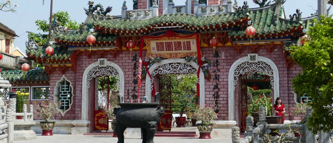 Museum & pagoda browsing in Hoi An